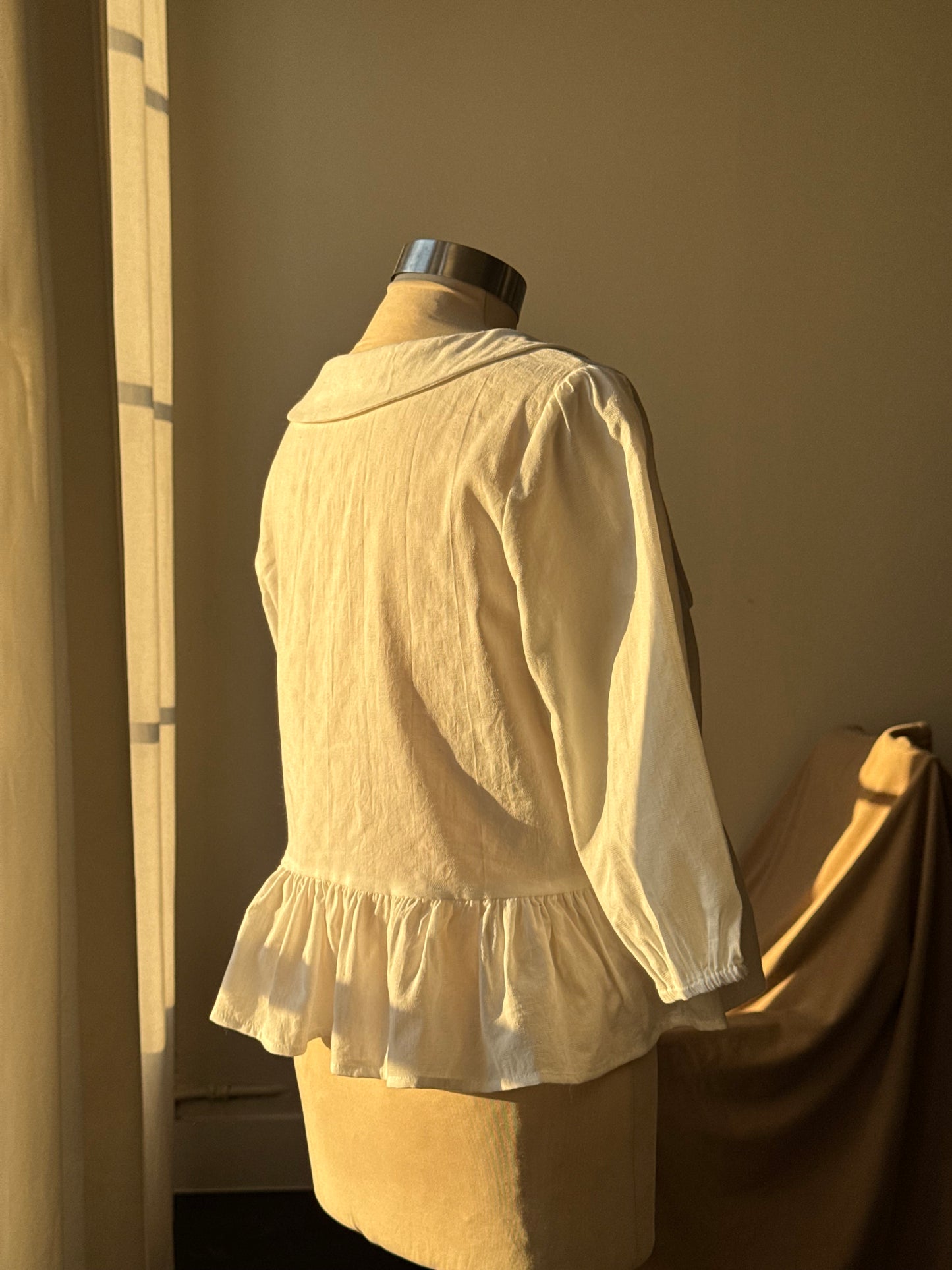 Melody Cotton Peter Pan Collar Top In White