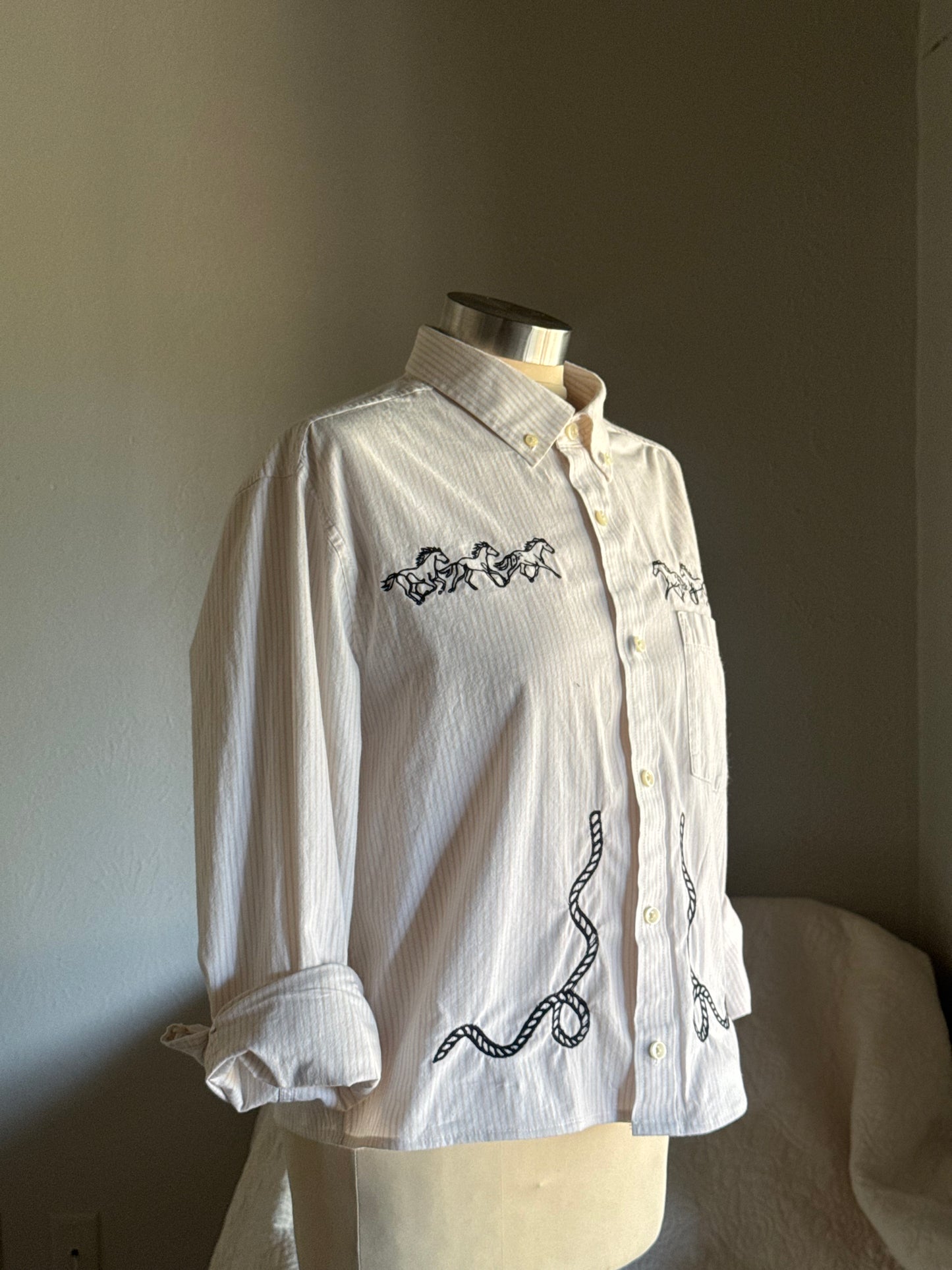 Lawrence Handcrafted Embroidered Cropped Button Down