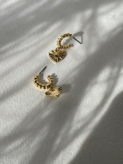 Heart Drop Sunburst Hug Hoop Earring In Gold