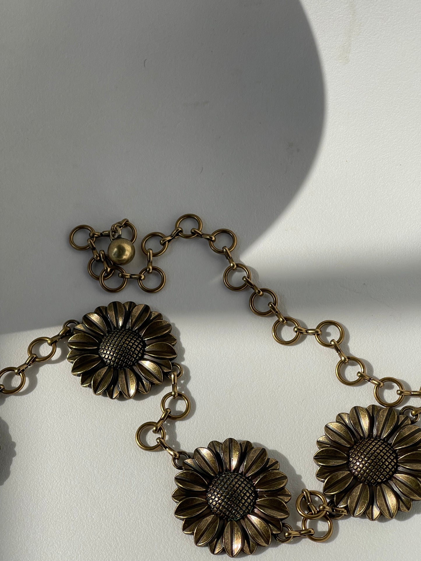 Susan Sunflower Metal Chain Belt In Vintage Gold