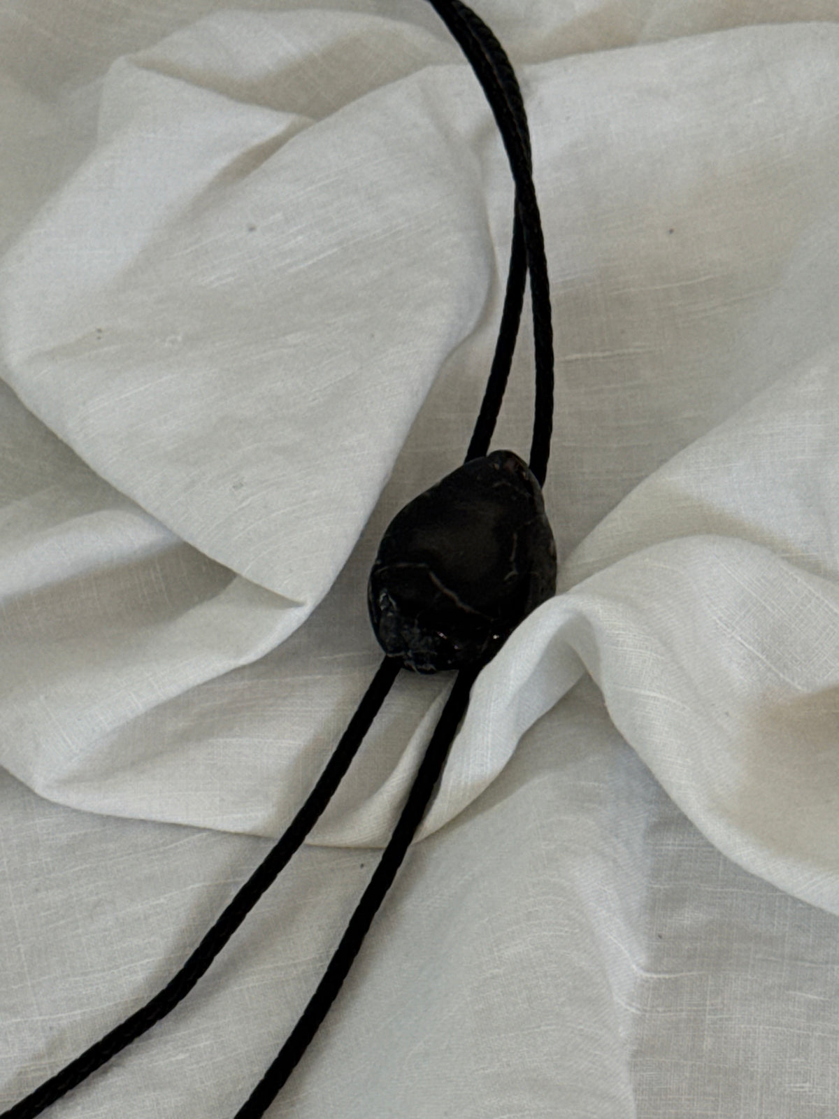 Handcrafted Agate Bolo Tie In Black Canon