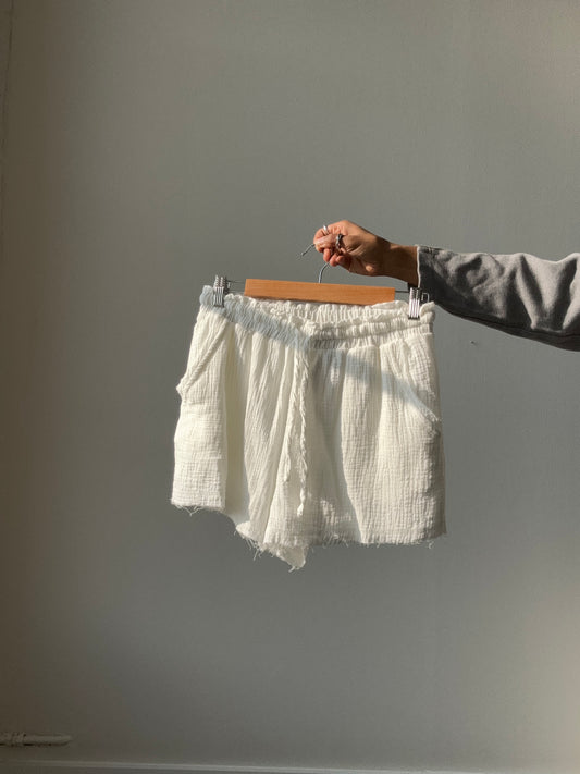 Ana Cotton Pocket Shorts In White