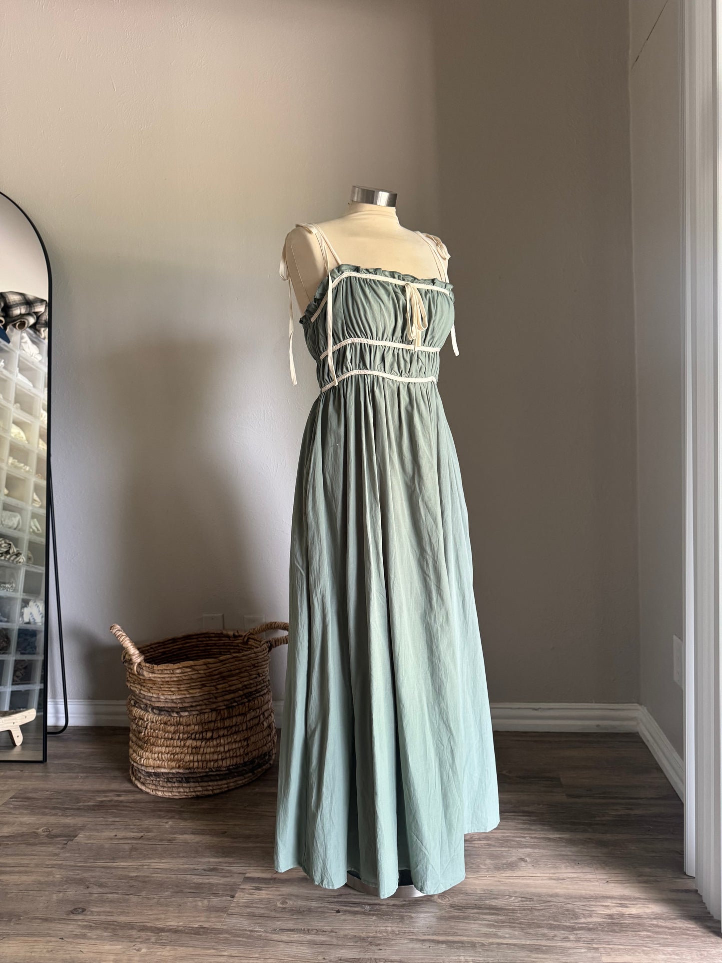 Helena Cotton Maxi Dress In Moss Green