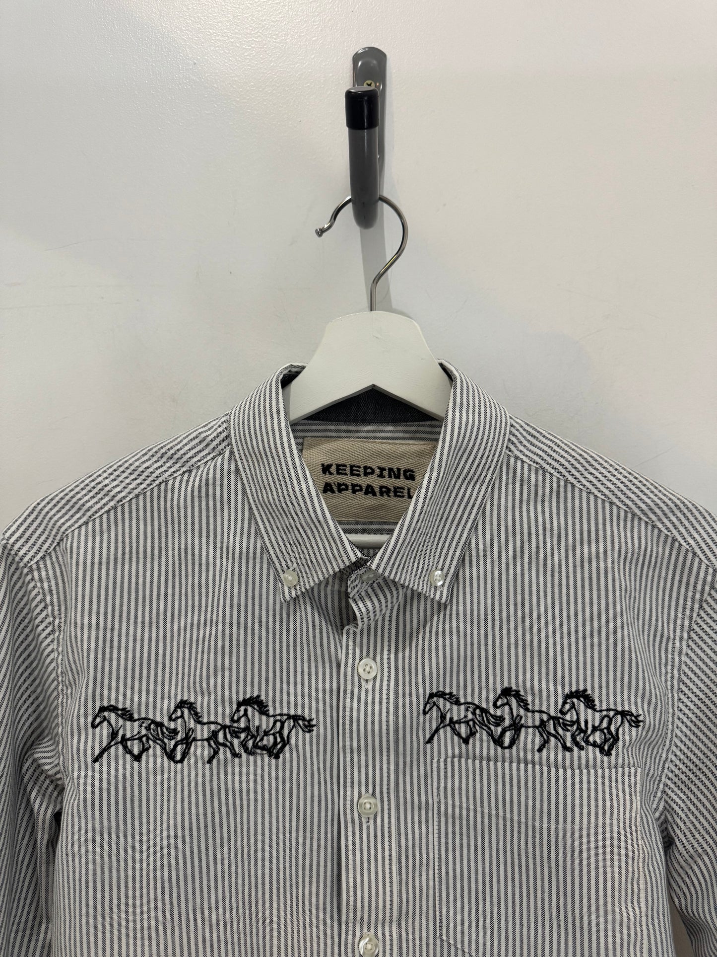 Lawrence Handcrafted Cropped Cotton long sleeve Button Down In Running Horses