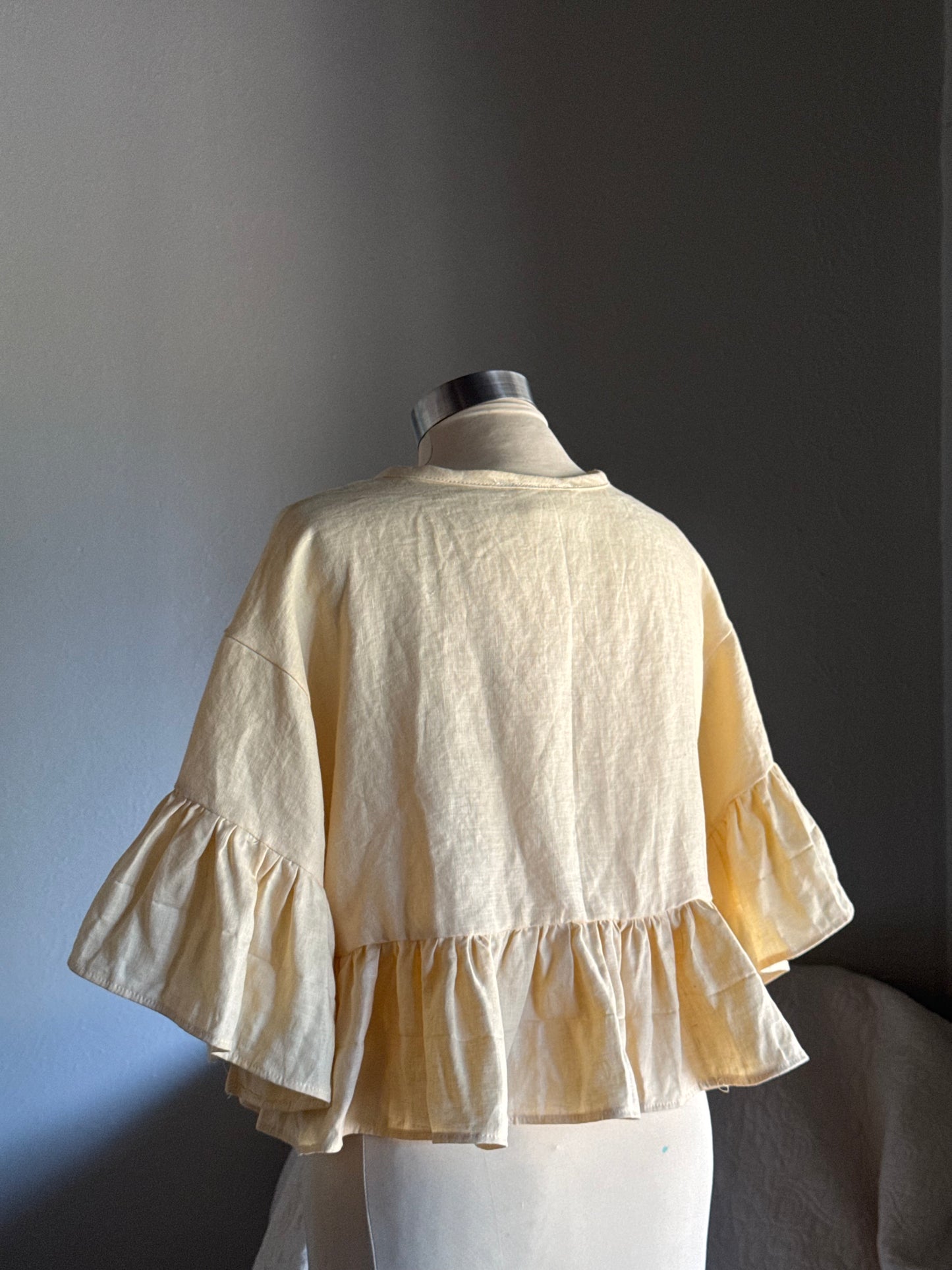 Joycie Handcrafted 100% Linen Button Down Ruffle Top In Butter