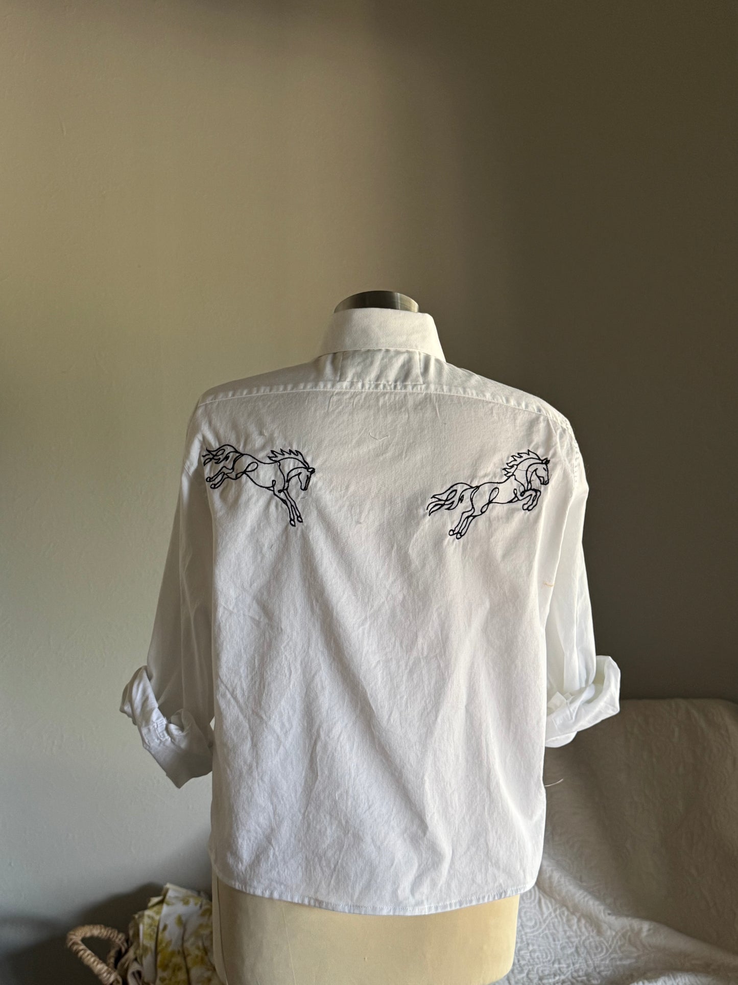 The Lawrence Handcrafted Embroidered Cropped Button Down