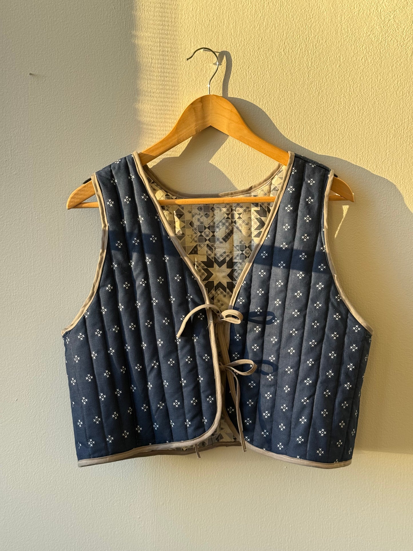 Claudia Hand-Quilted Reversible Cotton Vest In Midnight