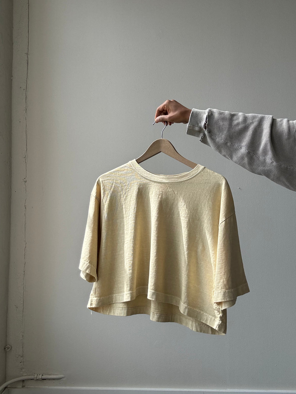 Billy Organic Cotton Cropped T Shirt In Banana