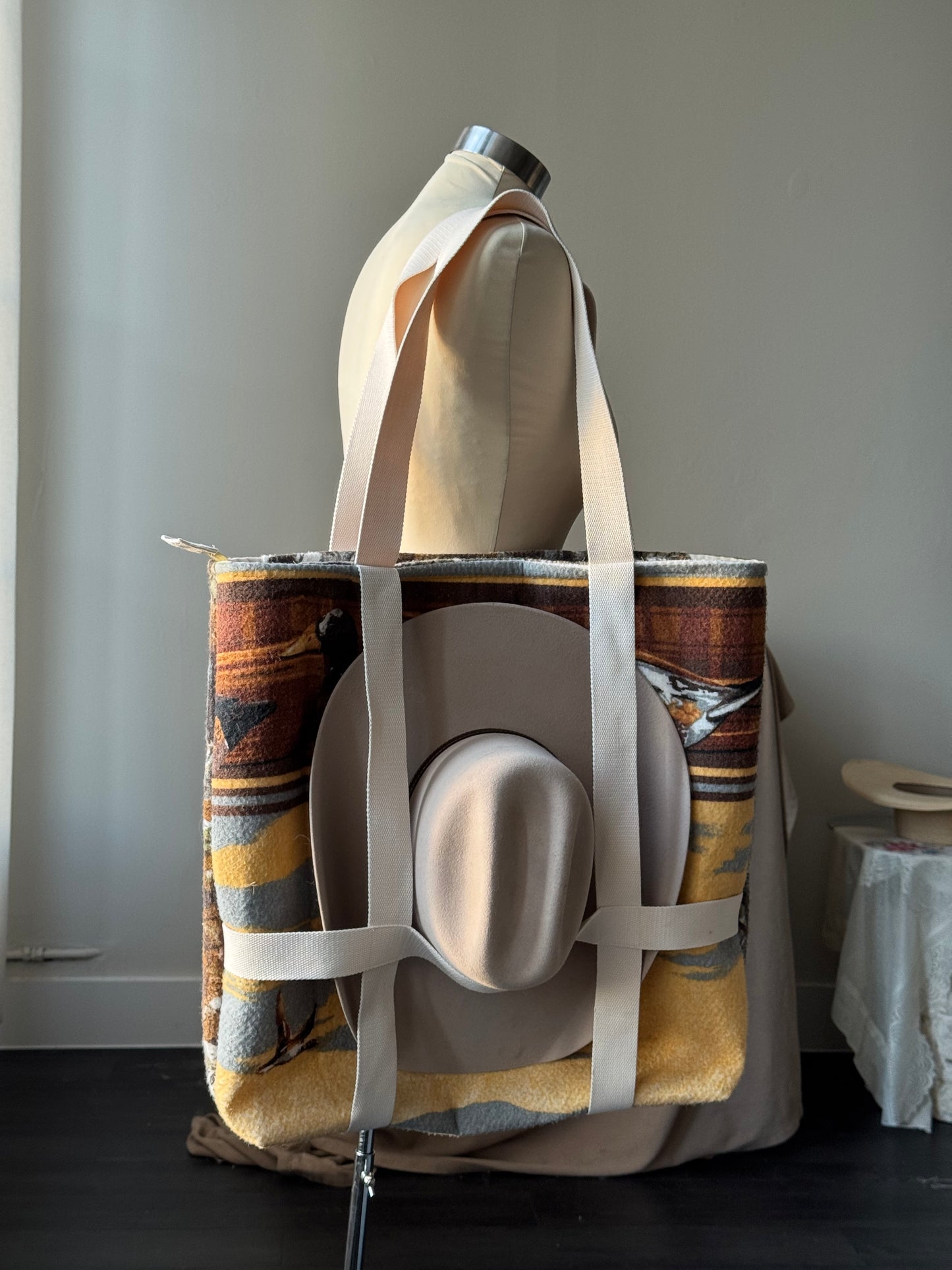 Magnus Vintage Handcrafted Tote Hat Holder Bag XL