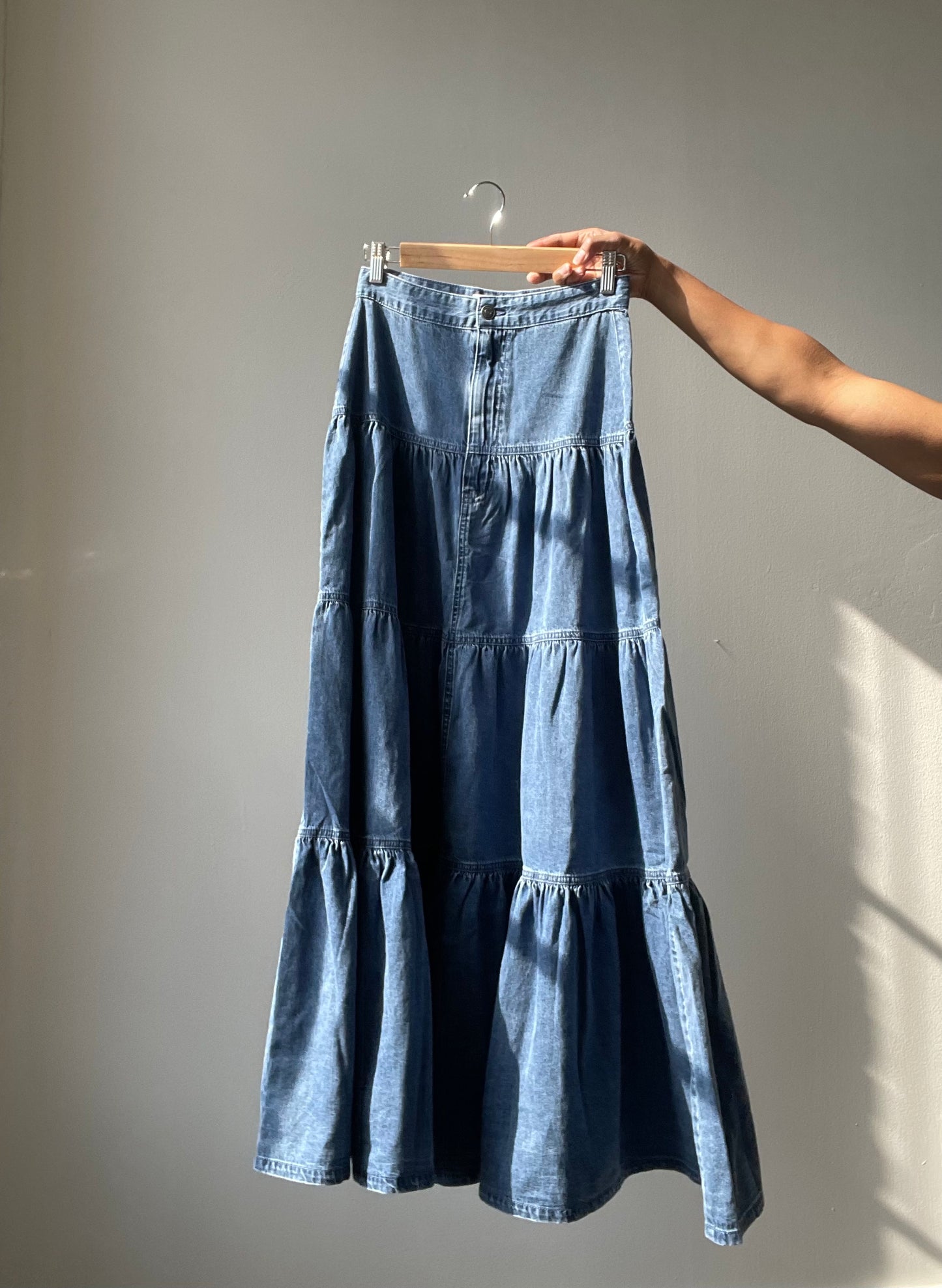 Amanda Tiered Denim Maxi Skirt In Indigo