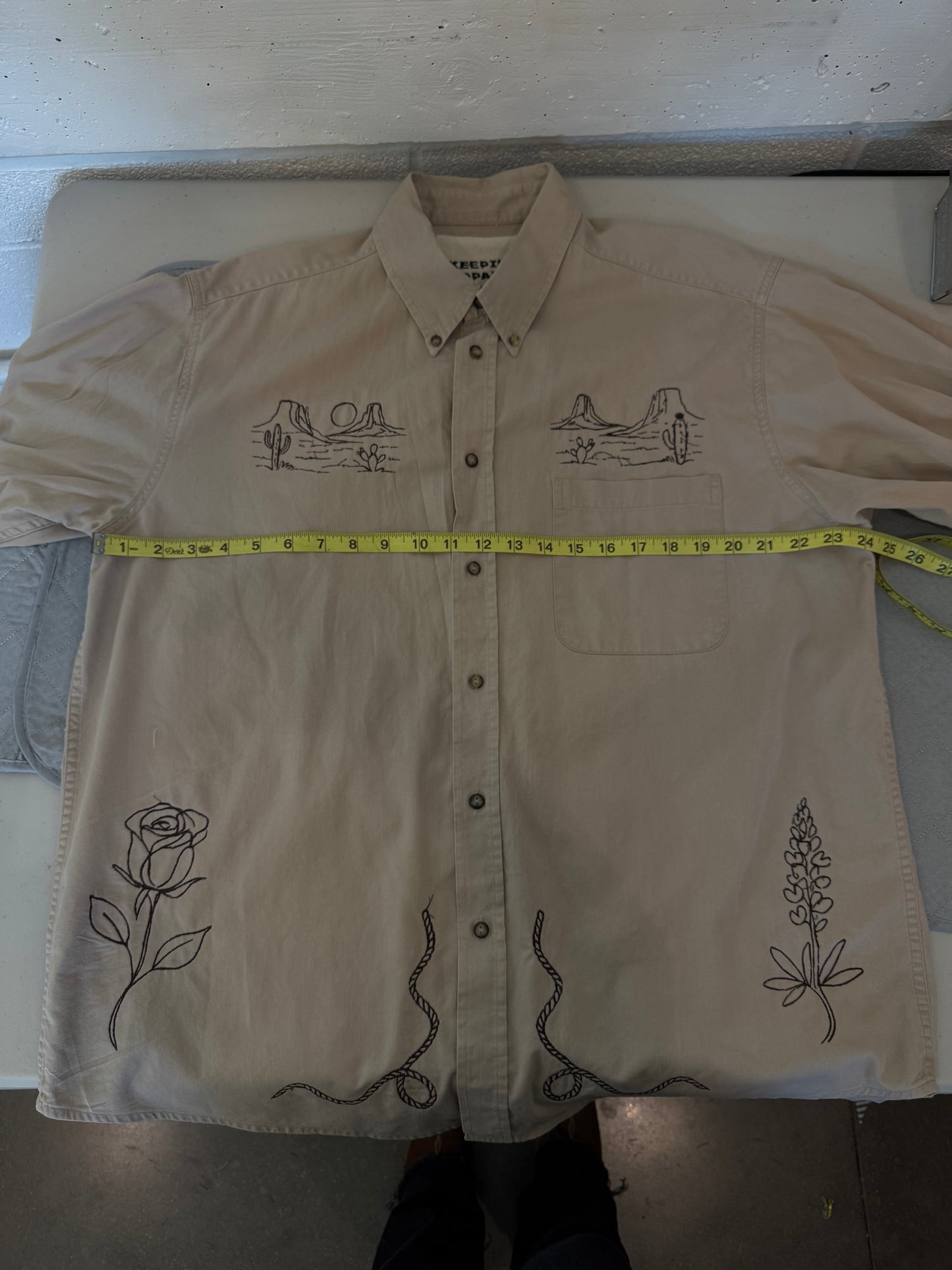 Jaxson Handcrafted Embroidered Button Down In Brown Sugar