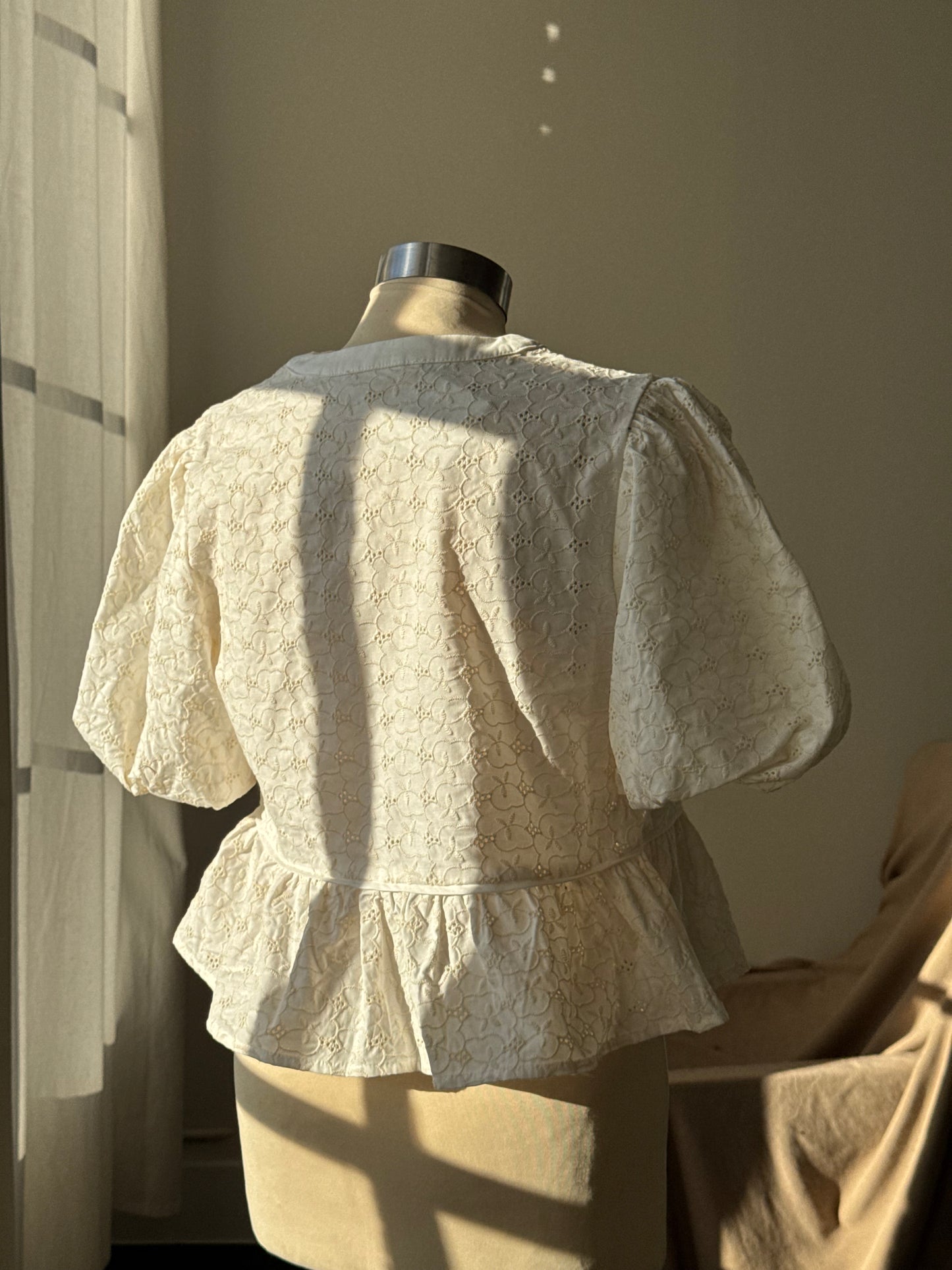 Cindy Cotton Puff Sleeve Embroidered Tie Front Top In Ivory