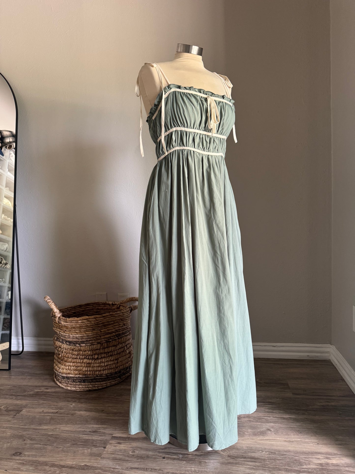 Helena Cotton Maxi Dress In Moss Green