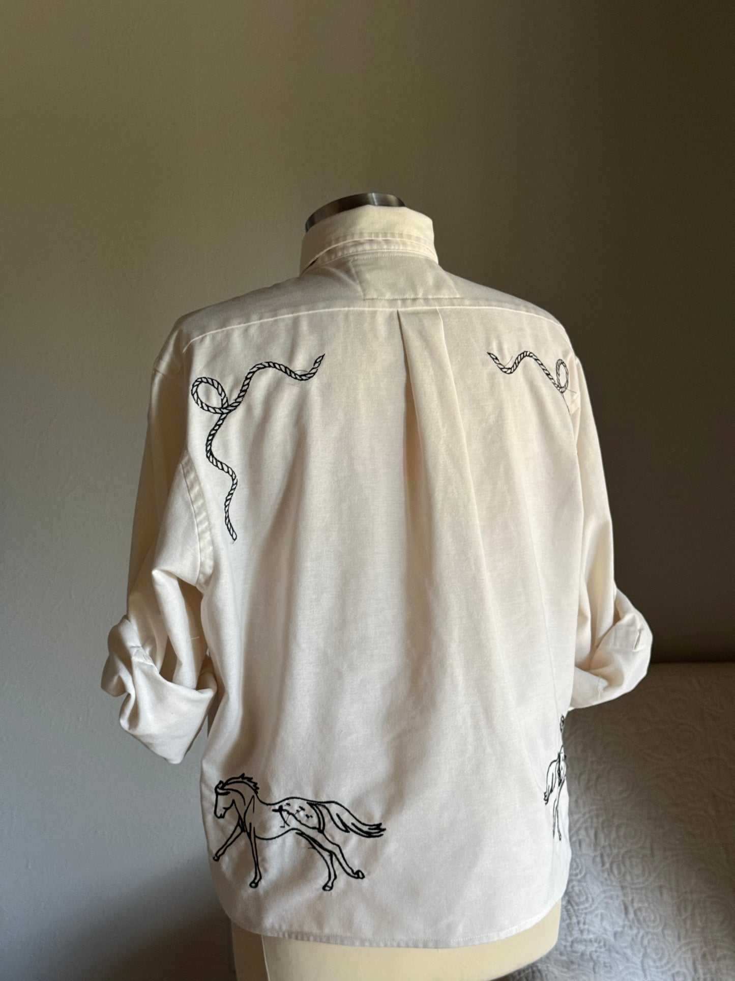 Lawrence Handcrafted Cropped Cotton Button Down Long Sleeve In Vanilla