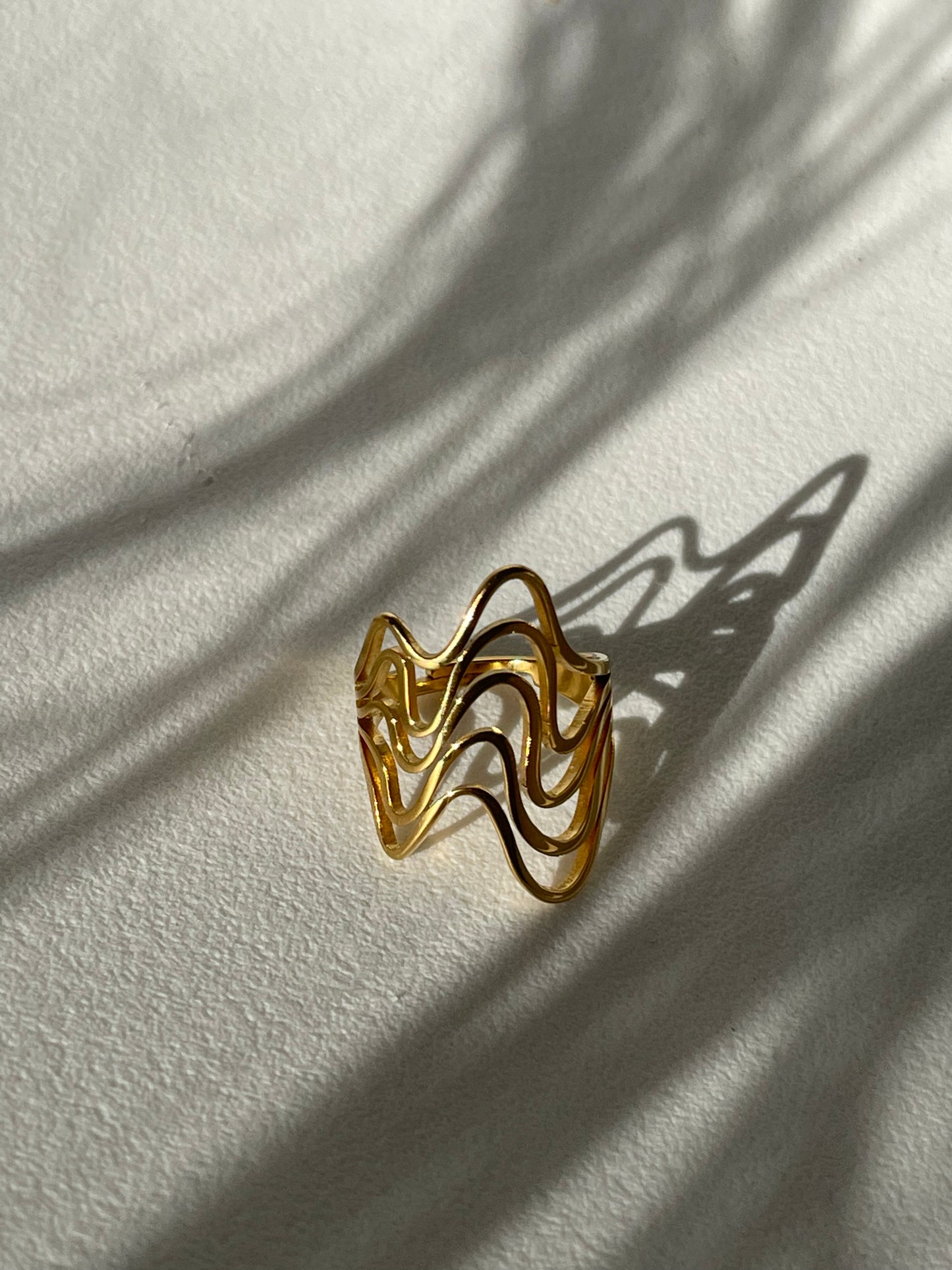 Desert Wave Stainless Steel Statement Ring In 18k Gold Plated