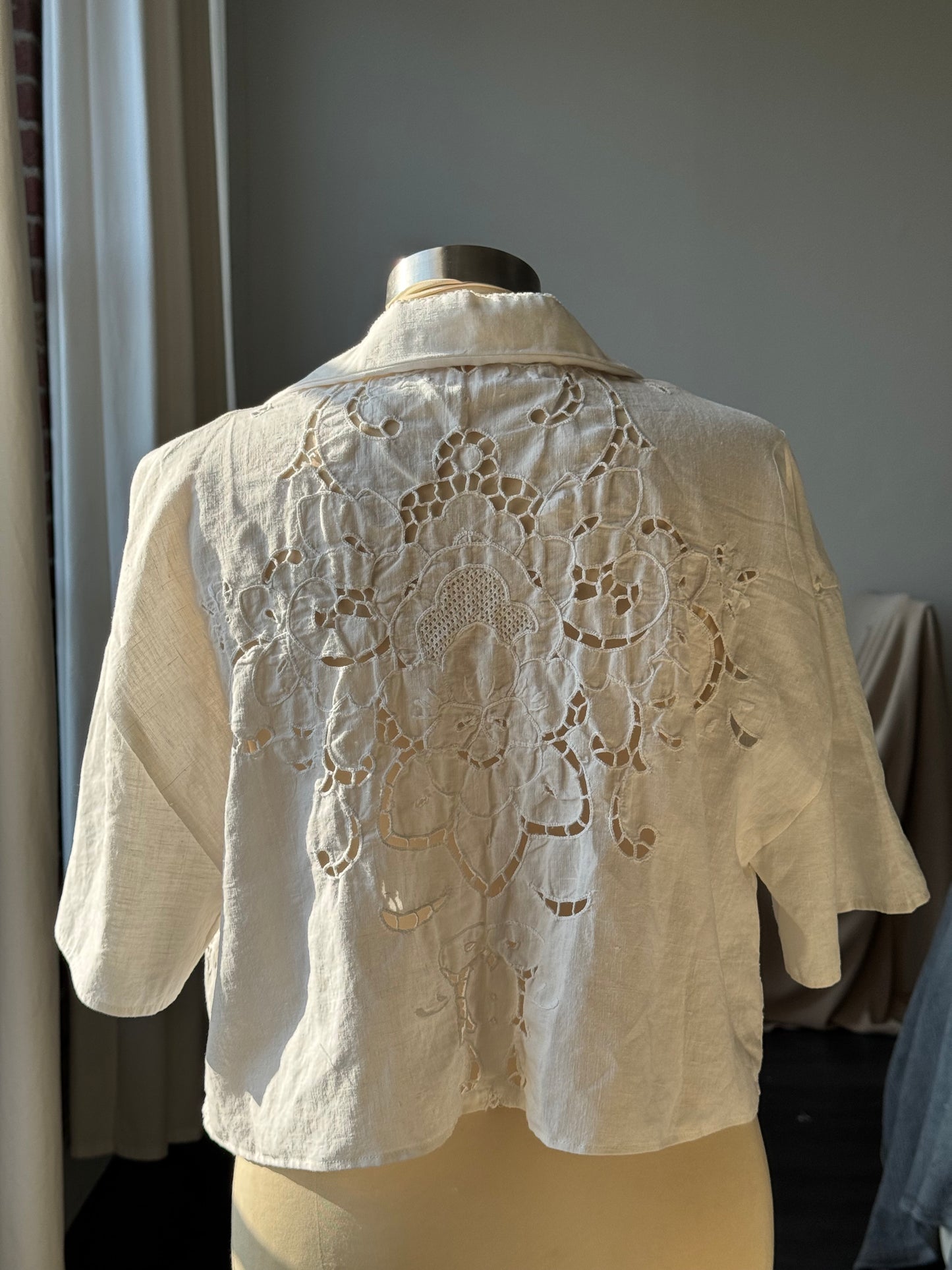Judy Handcrafted Vintage Tie Front Top In Linen