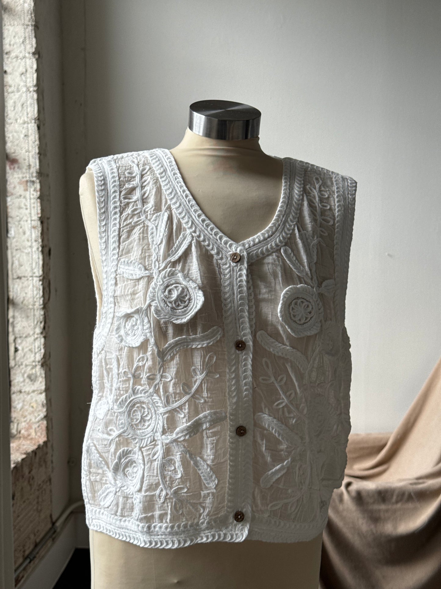 Hailey Cotton Embroidered Appliqué Vest In White