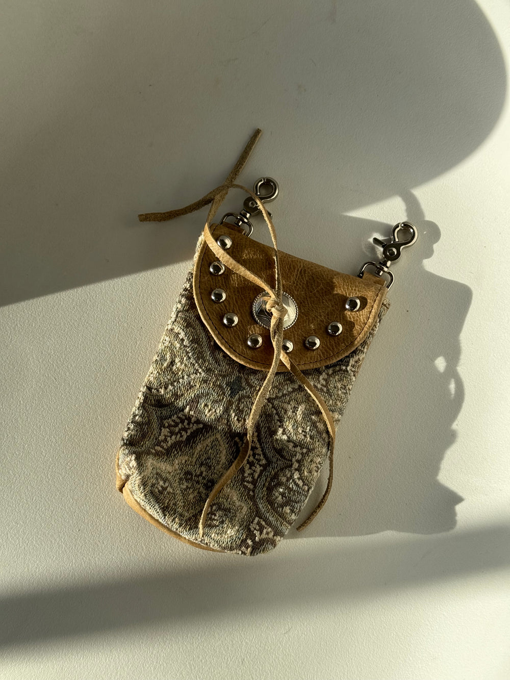 Vivian Genuine Leather Western Belt Clip Saddle Bag In Taupe