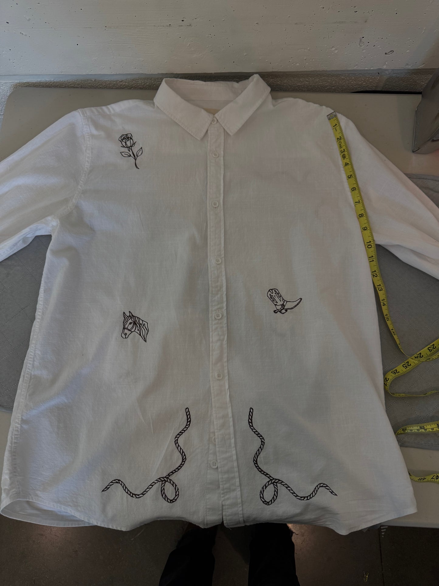 Jaxson Handcrafted Embroidered Button Down In White