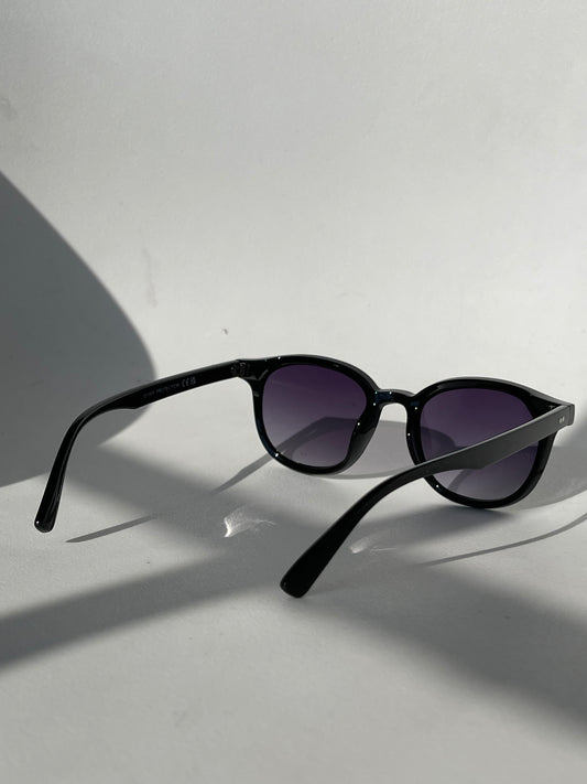 Abbey Classic 80s Style Double Stud Sunglasses In Black