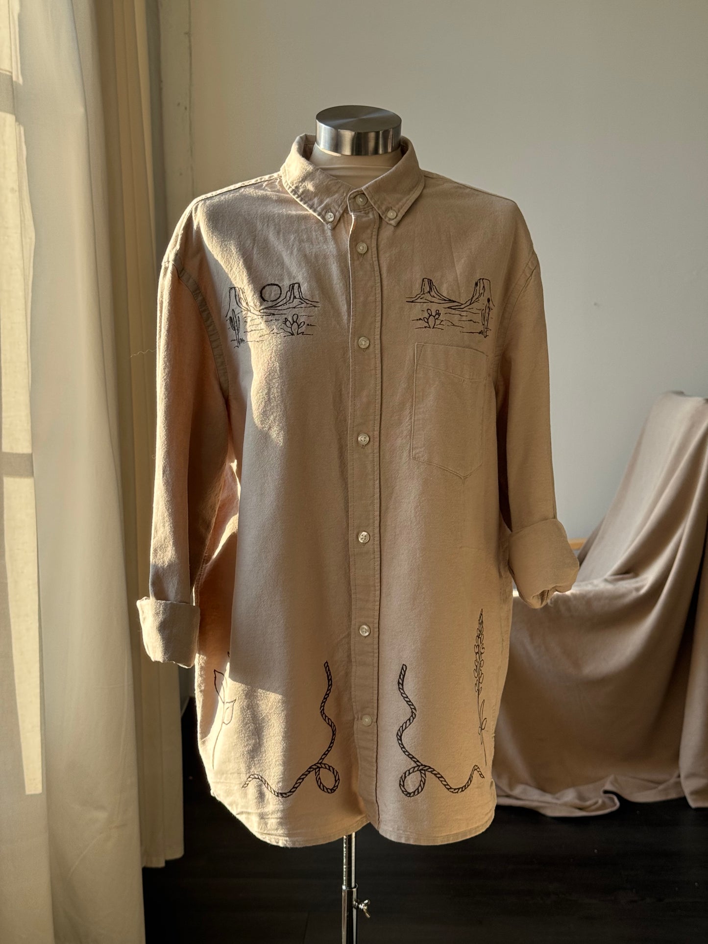 Jaxson Handcrafted Embroidered Button Down In Brown Sugar