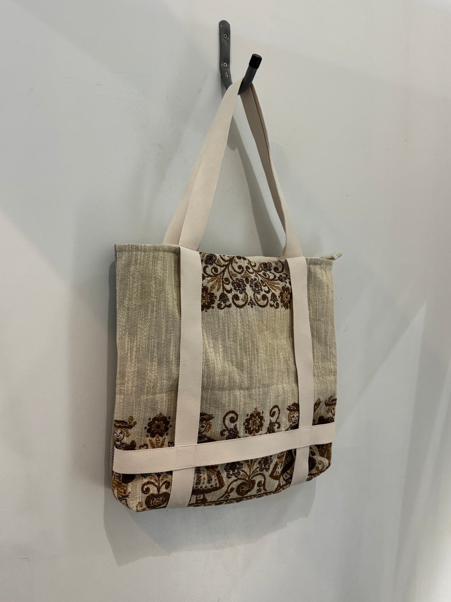 Magnus Vintage Handcrafted Tote Hat Holder Bag The 2nd