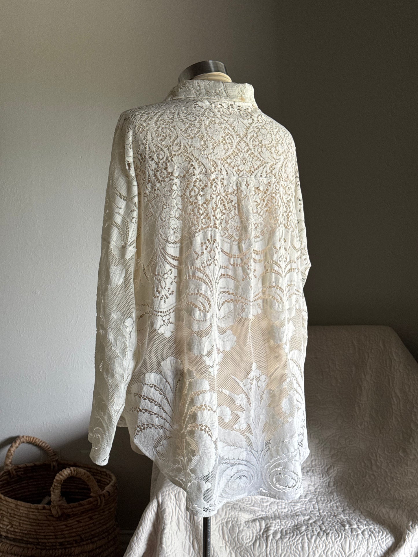 Ladell Handcrafted Vintage Button down Shirt In Vanilla￼