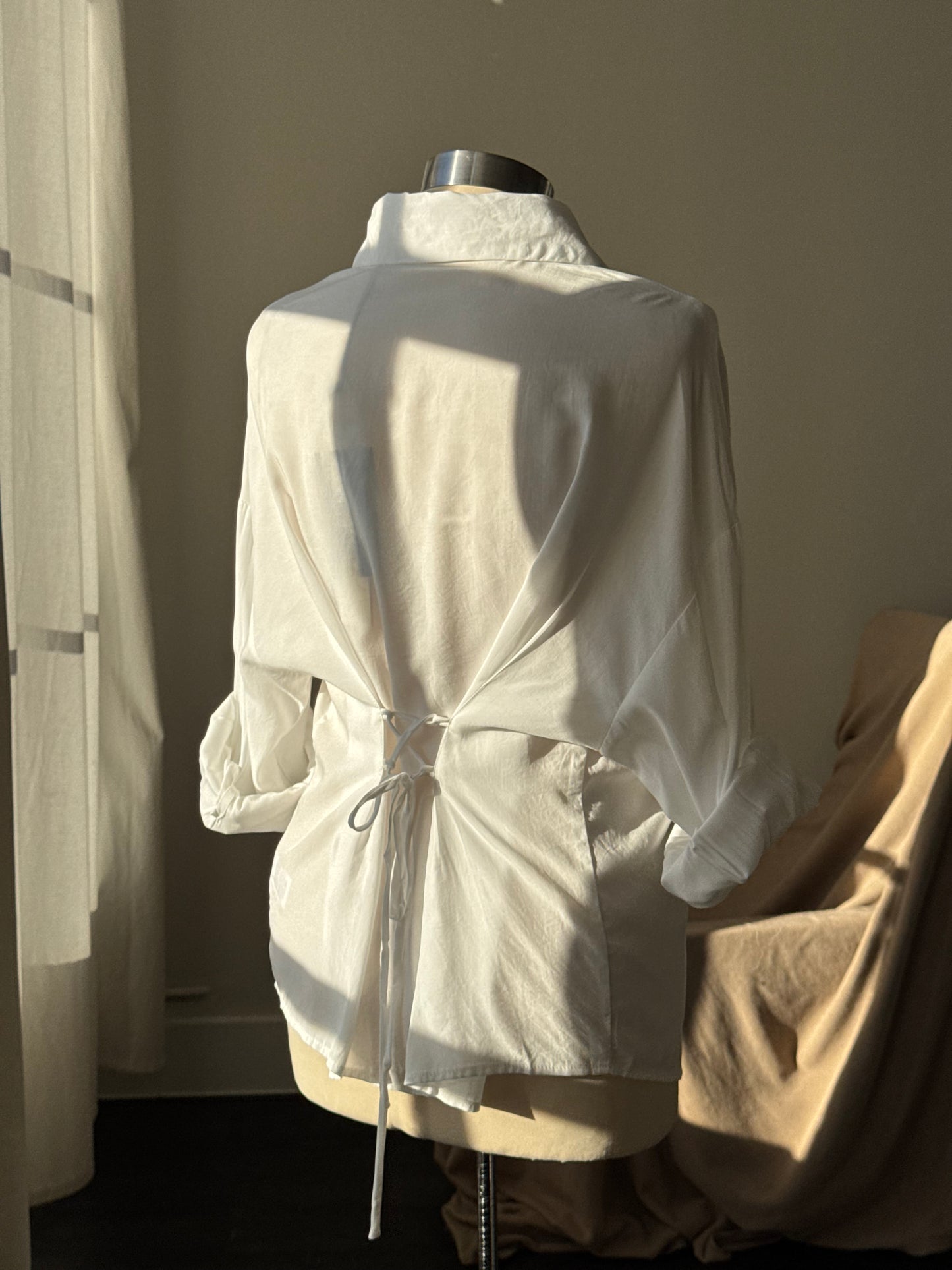 Henry Lace Back Fitted Button Down In Ivory￼￼