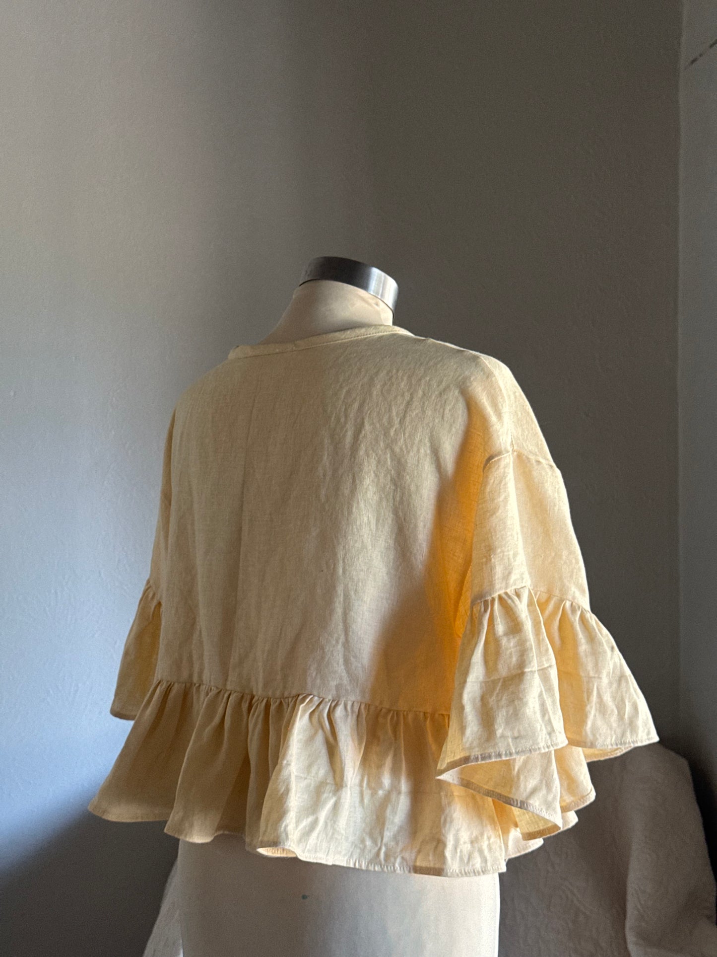 Joycie Handcrafted 100% Linen Button Down Ruffle Top In Butter