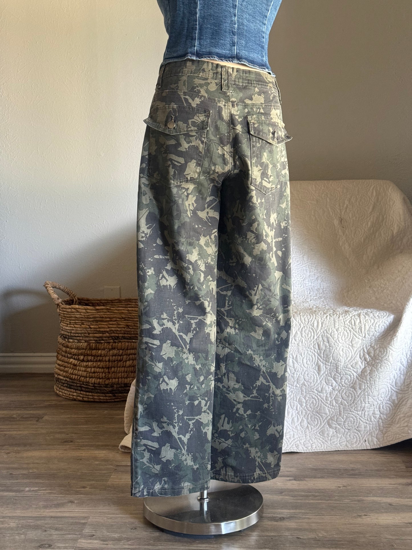 Bowie Cotton Classic Straight Leg Denim In Camo ￼￼