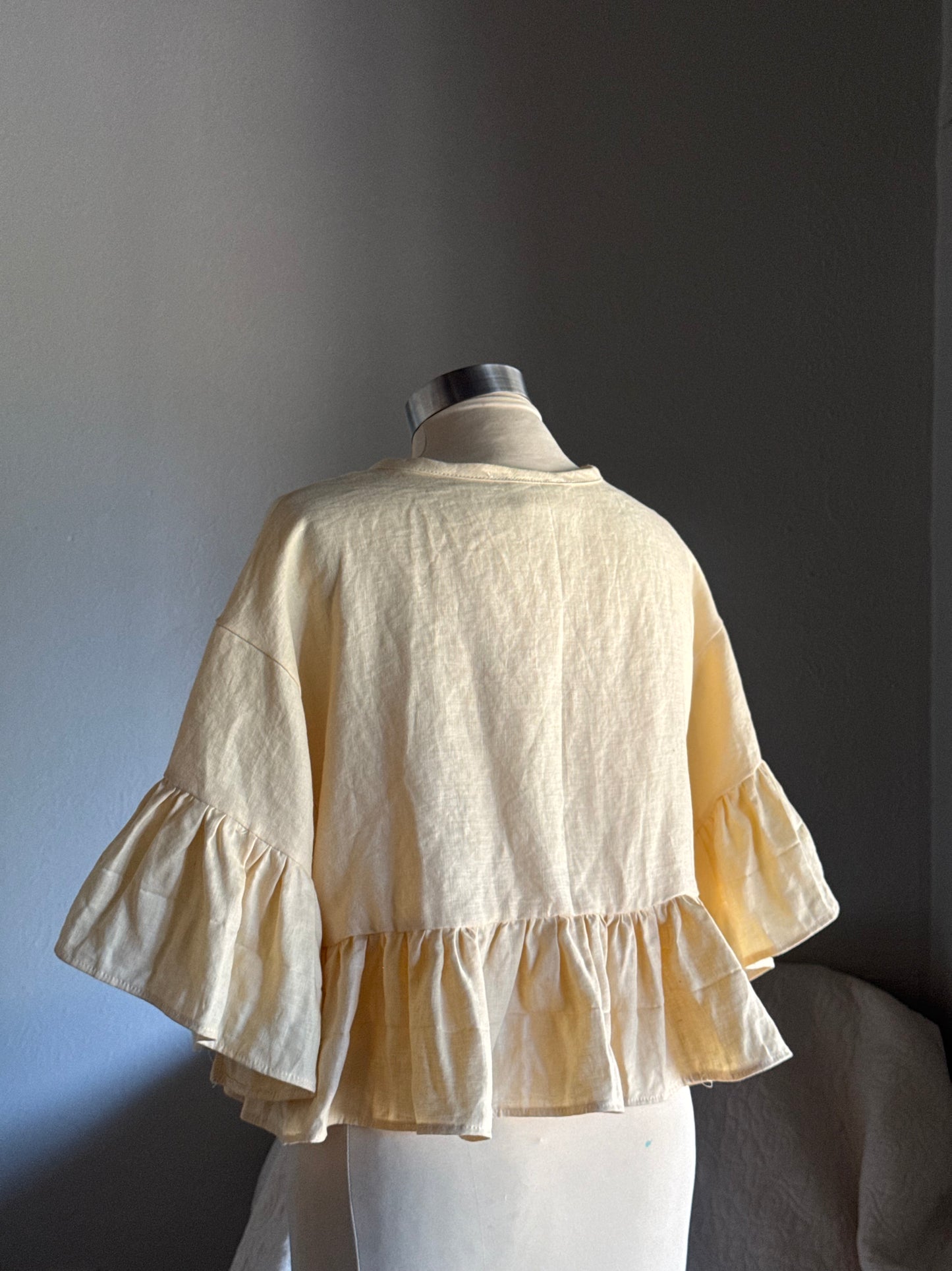 Joycie Handcrafted 100% Linen Button Down Ruffle Top In Butter