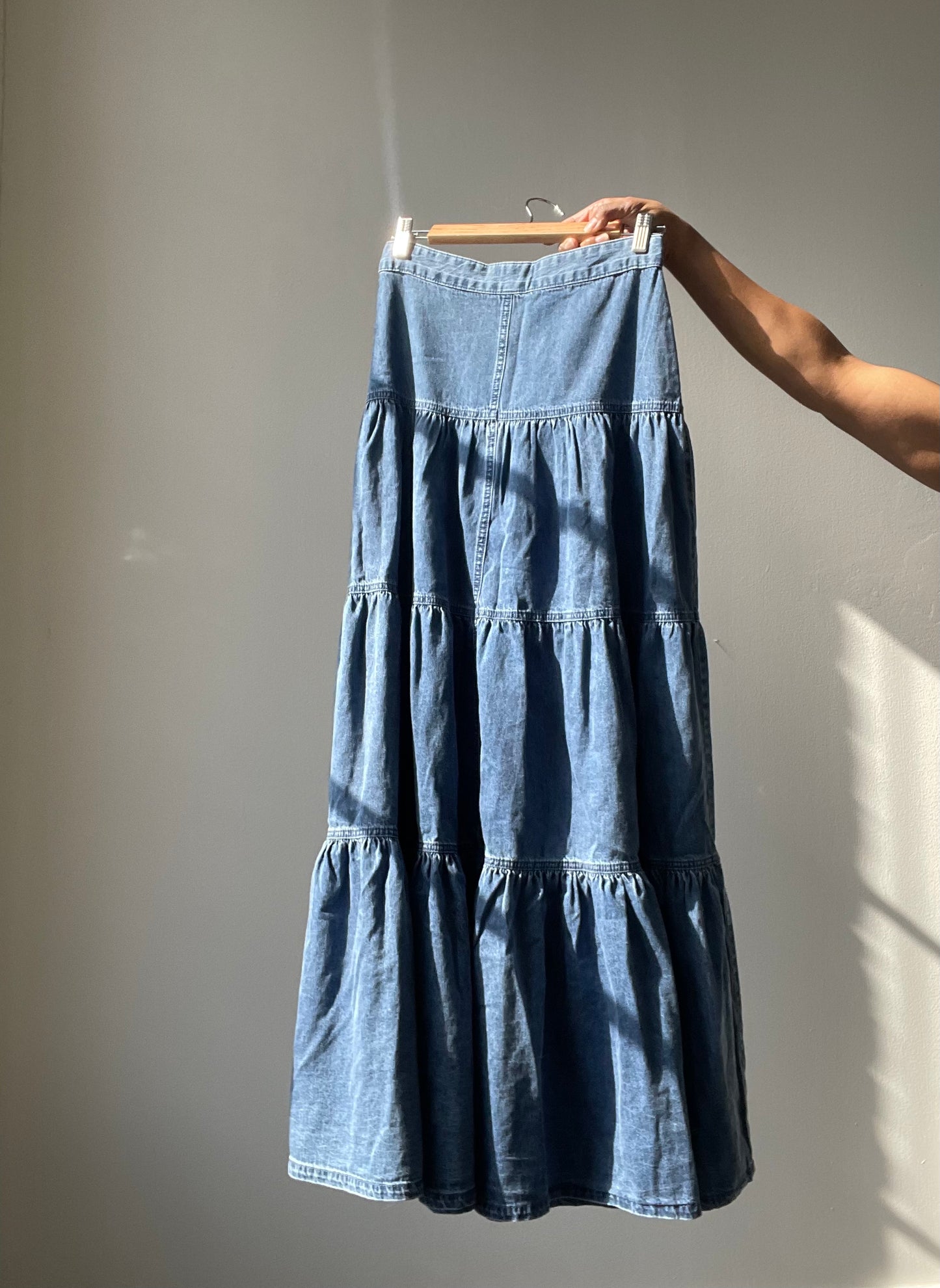 Amanda Tiered Denim Maxi Skirt In Indigo