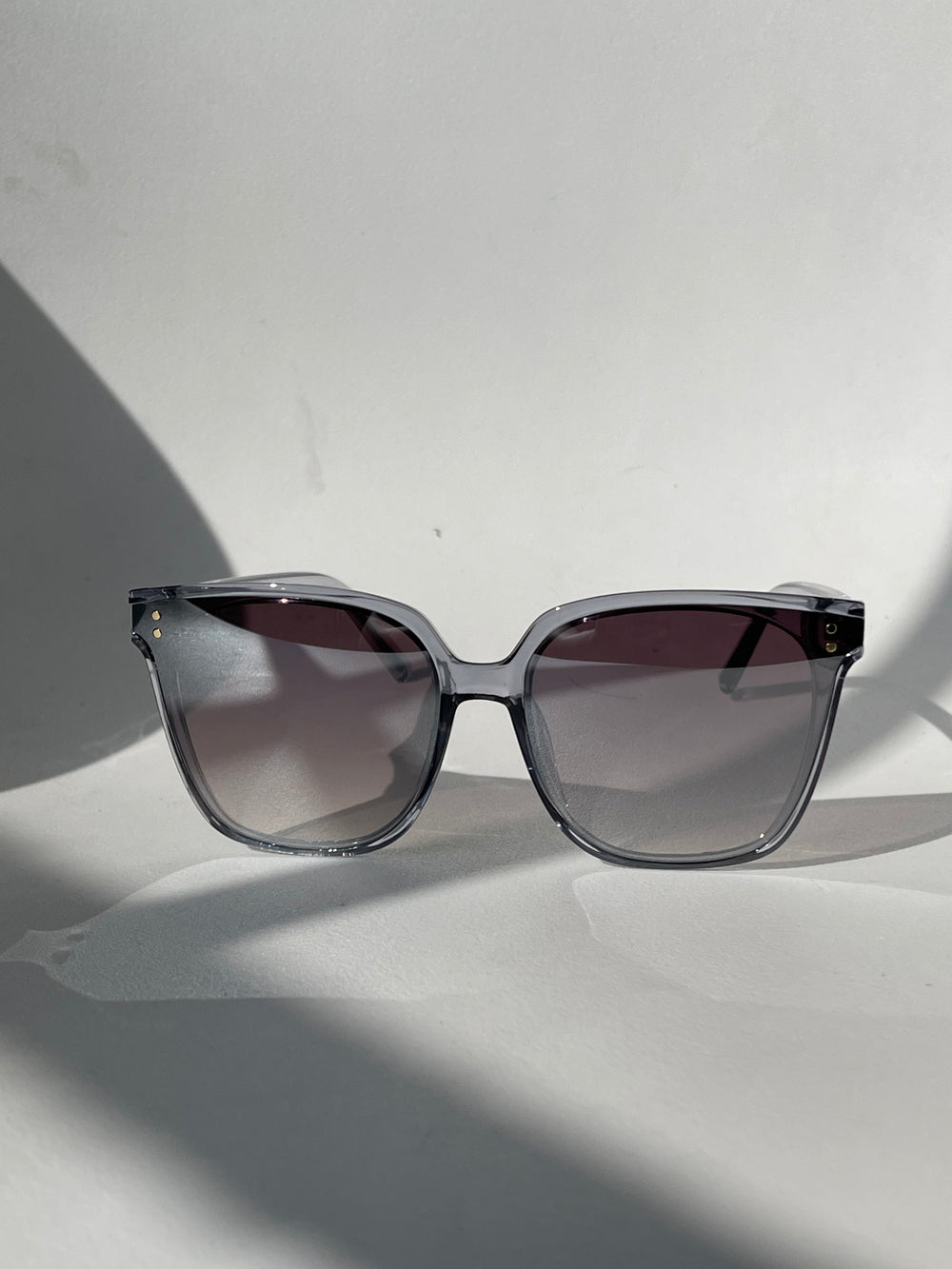 Susan Double Stud 70s Style Sunglasses In Blue Ice