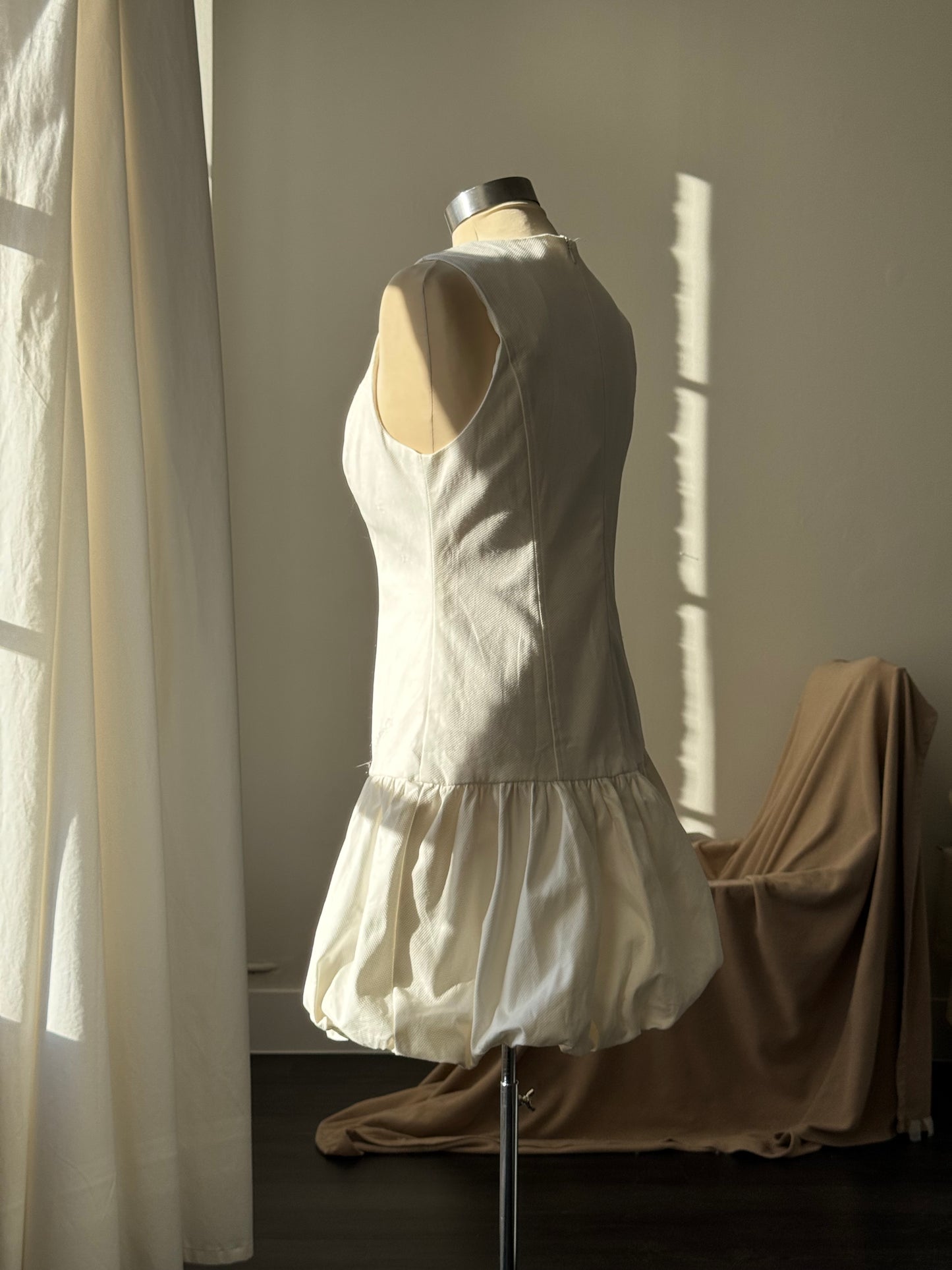 Kinley Cotton Bubble Mini Dress In Cloud White￼