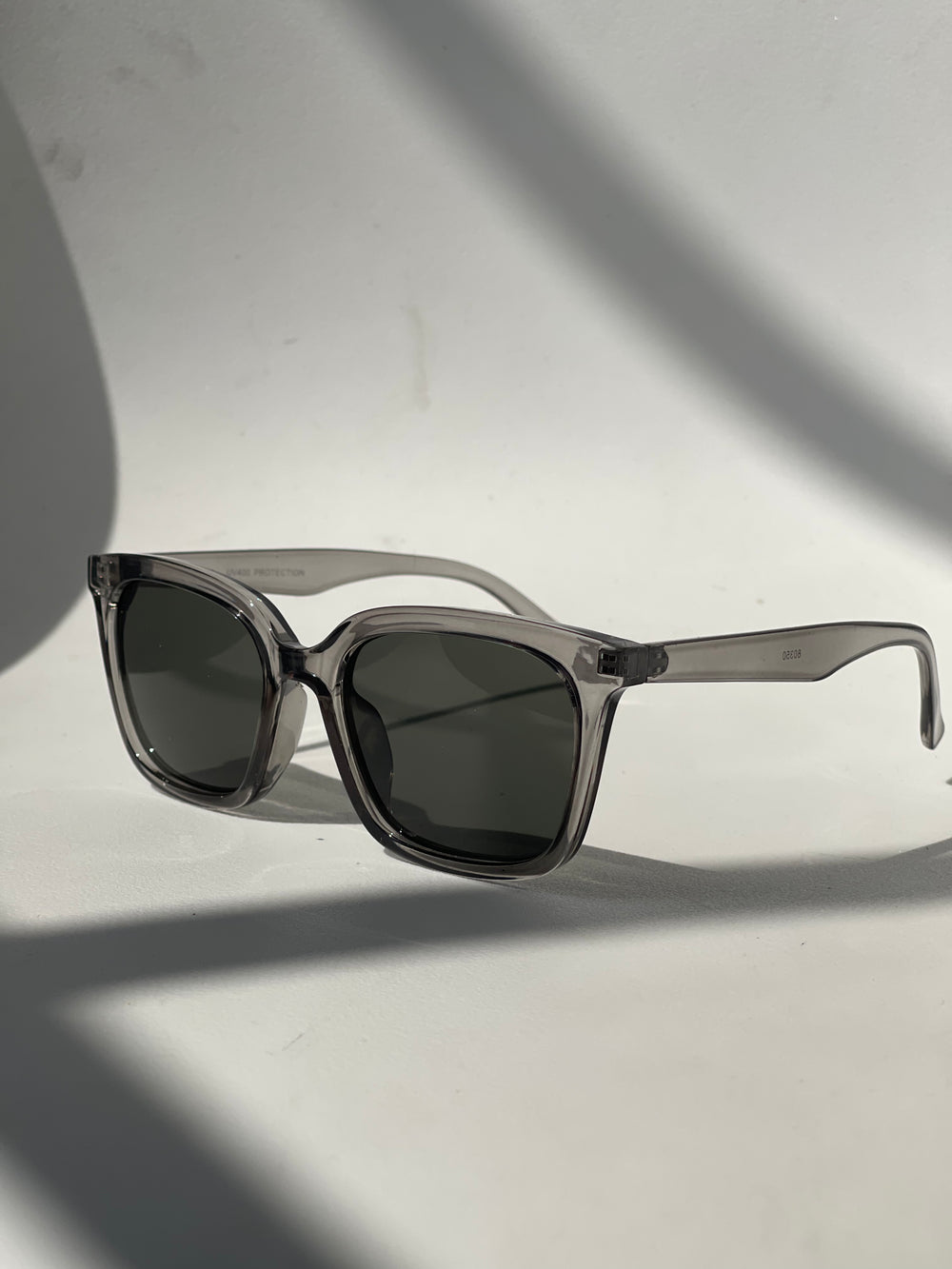 Fenya Classic Square Sunglasses In Grey