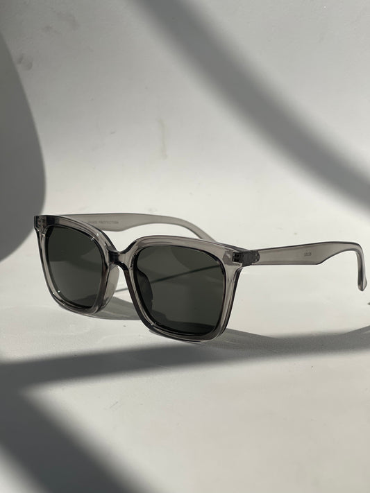 Fenya Classic Square Sunglasses In Grey