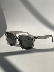 Fenya Classic Square Sunglasses In Grey