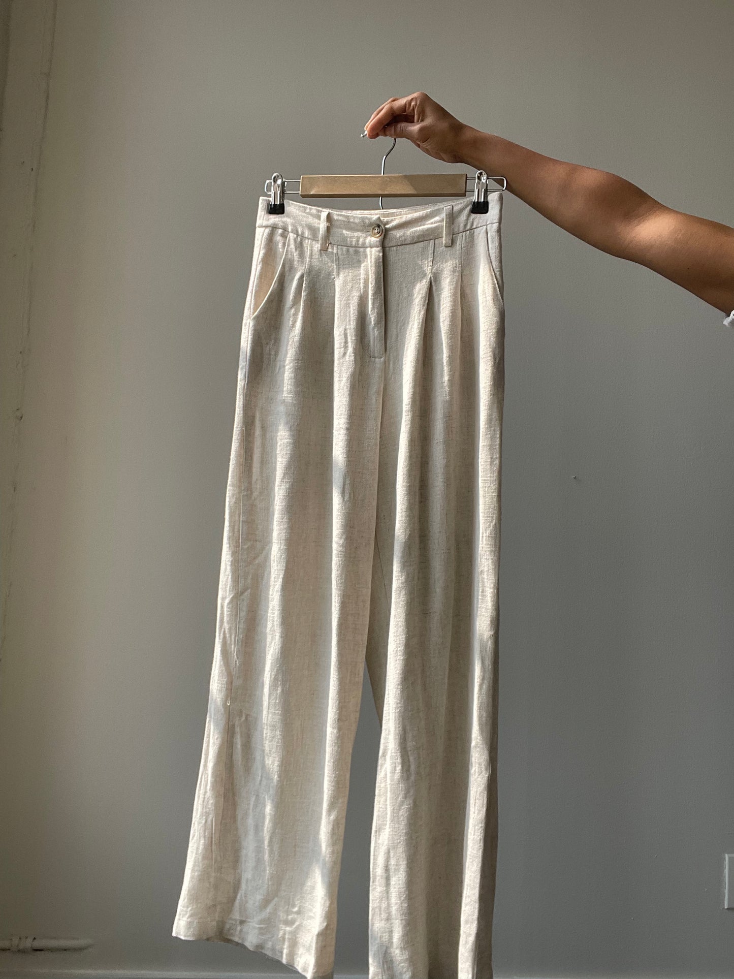 Alexandra Classic Cotton Pants In Natural