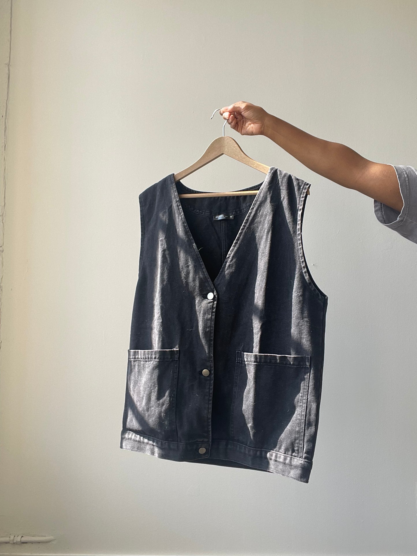 Mason Oversized Denim Vest In Vintage Black