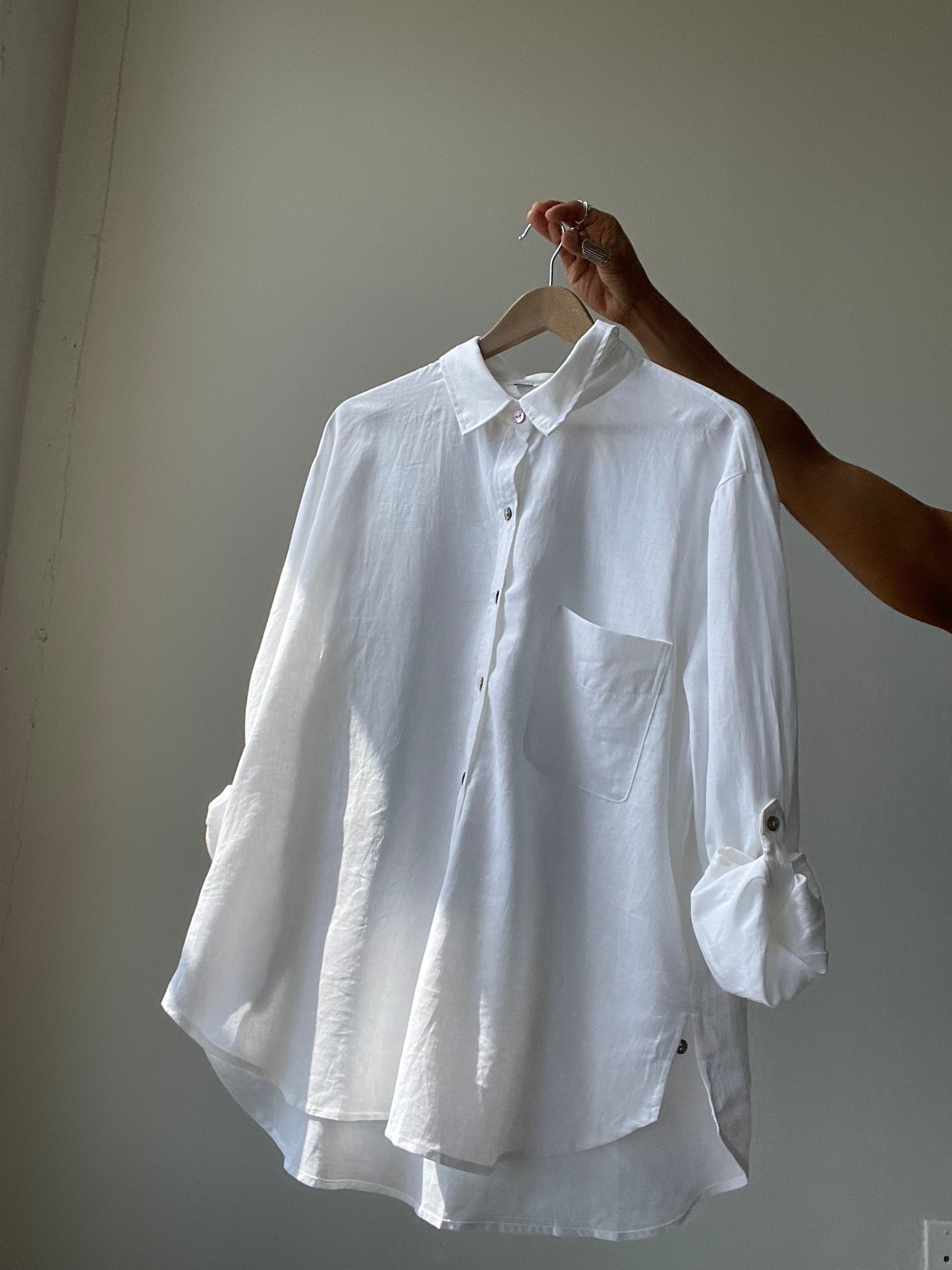 Brady Linen Freshwater Pearl Button Down Shirt In White