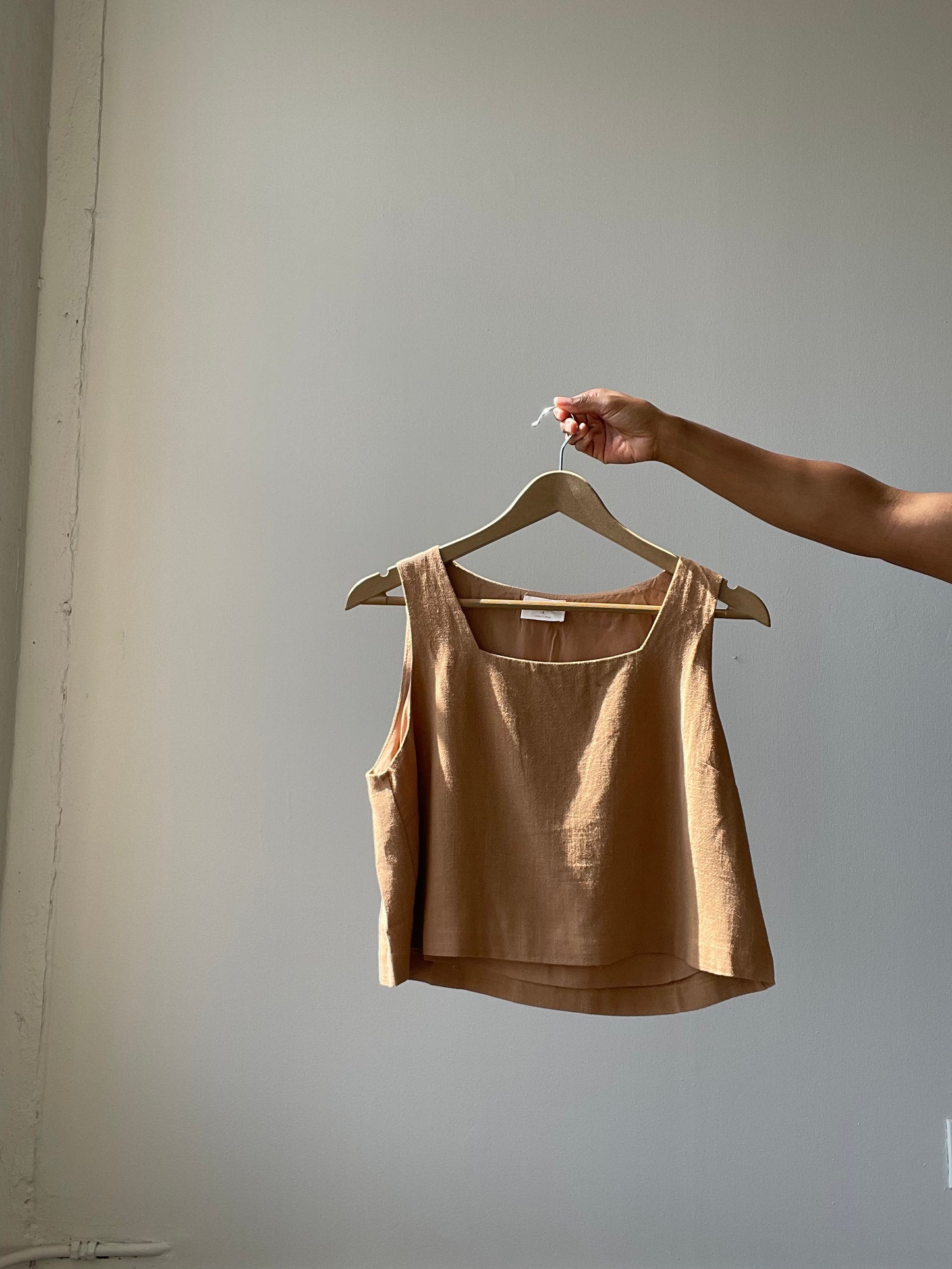 Abbie Cotton & Linen Crop Top In Brown