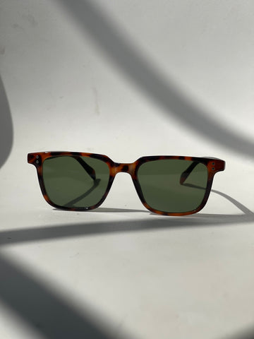 Katie Classic 80s Style Sunglasses In Tortoise