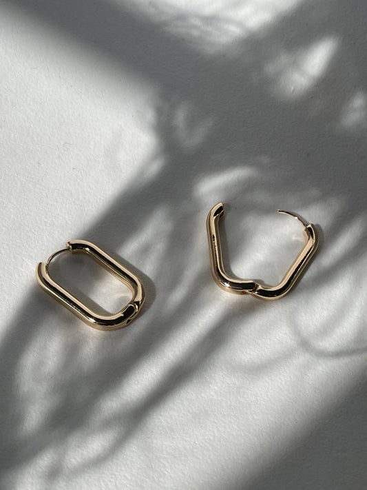 Melissa Mid Size Rounded Hug Hoop In Gold