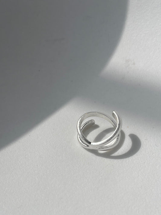 Venus Cross Universe Infinity Ring In Matte Silver