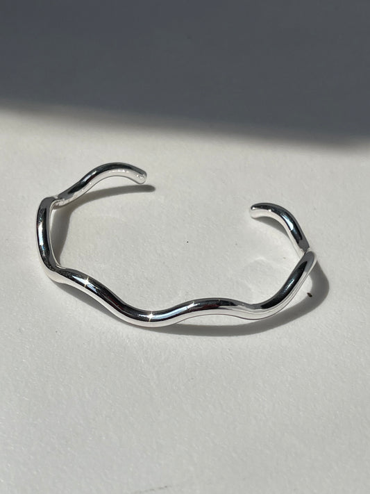 Sonia Classic Wave Cuff Bracelet In Silver