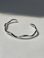 Sonia Classic Wave Cuff Bracelet In Silver