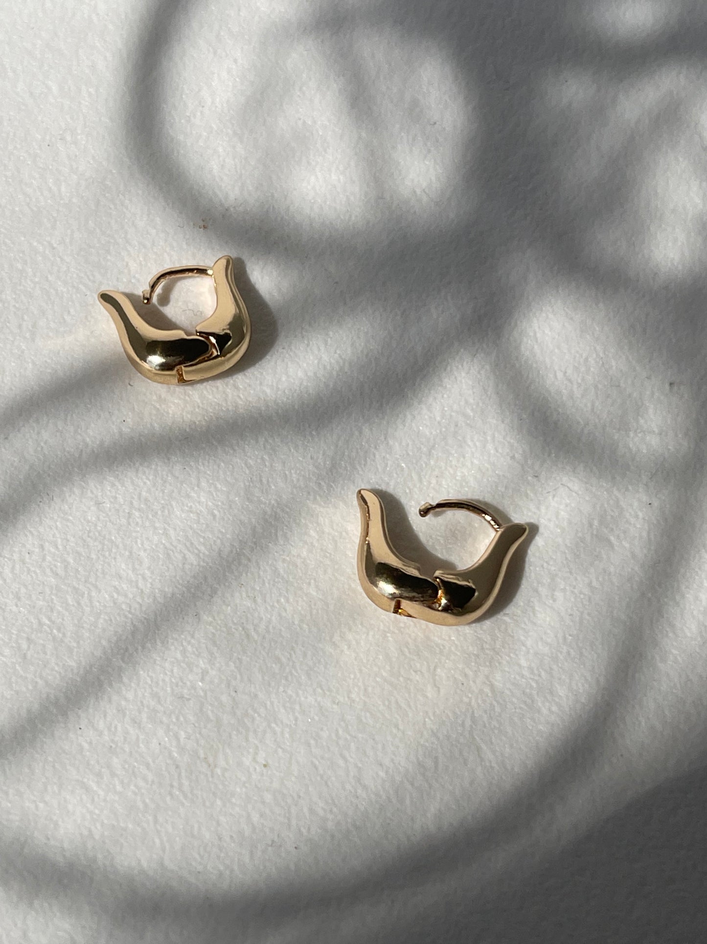 Tulip Stainless Steel Hug Hoop Earring In Gold