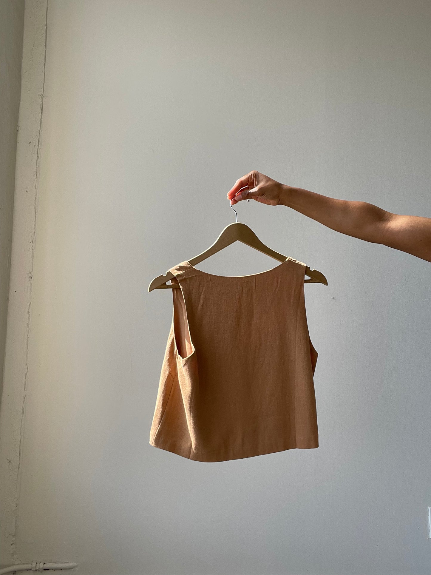 Abbie Cotton & Linen Crop Top In Brown