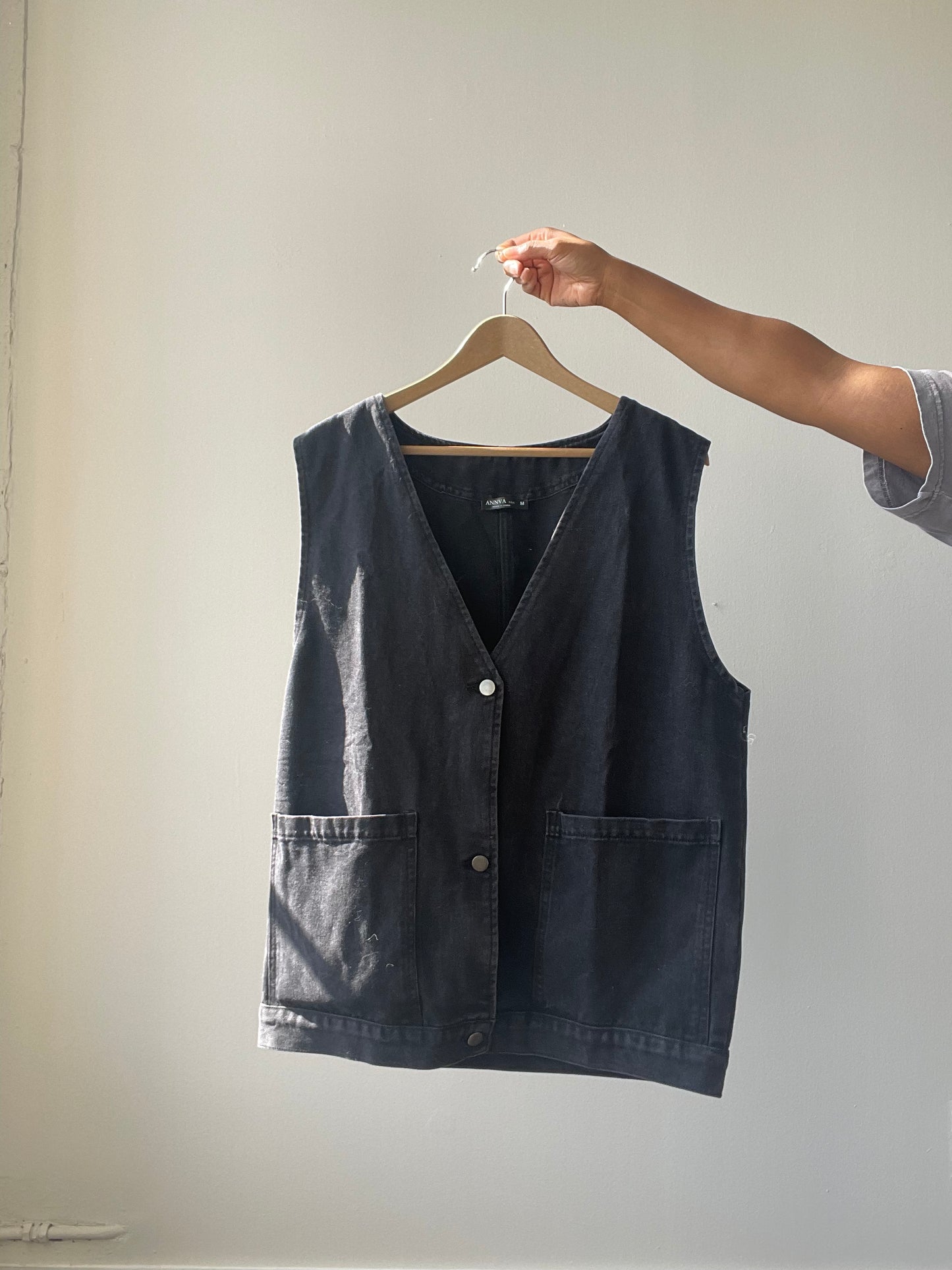 Mason Oversized Denim Vest In Vintage Black