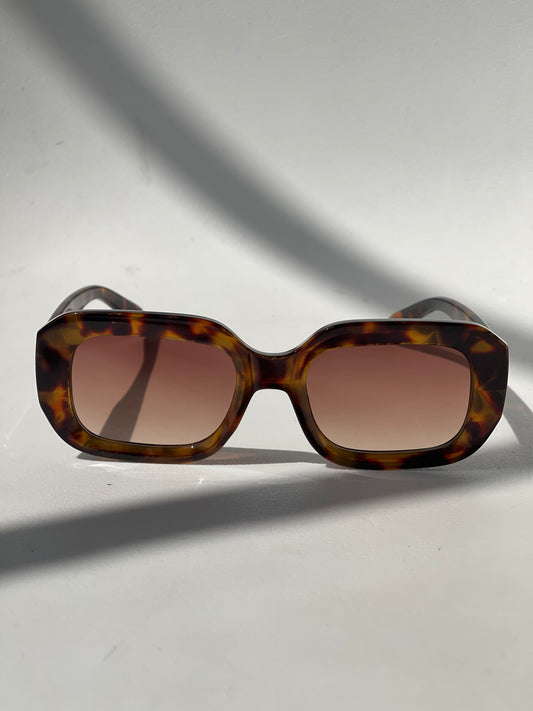 Angie Retro 70s Style Sunglasses In Tortoise